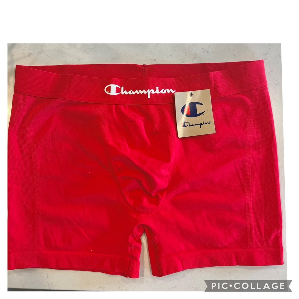 NEW CHAMPION GEAR TRUNK RED. VALENTINES CHRISTMAS